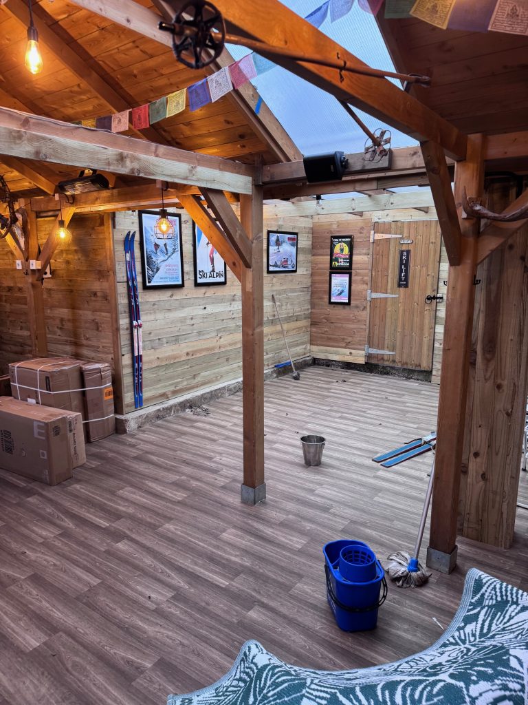 Monty's Bar extension